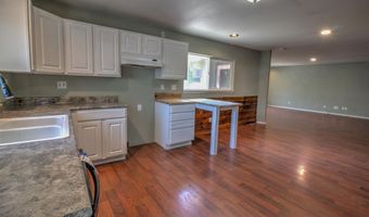 302 1st St, Benton City, WA 99320