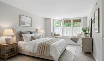 15 Strafford Ln, Bedford, NH 03110