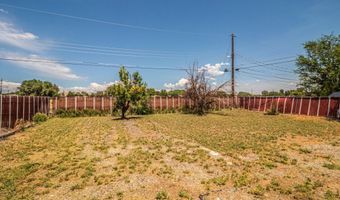 612 HONEYLOCUST St, Bloomfield, NM 87413