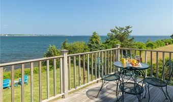 4 Hull Cove St, Jamestown, RI 02835