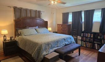 2101 Robinhood Rd, Albany, GA 31707