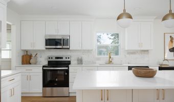 6174 Sunny Vale Dr, Columbus, OH 43228