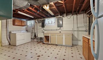 281 Chestnut St, Antioch, IL 60002