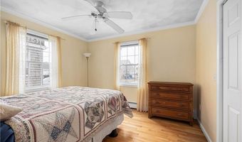 16 Elm Ave, Narragansett, RI 02882