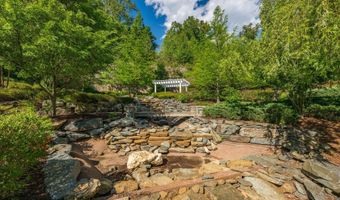 8121 RIVER Rd 423, Bethesda, MD 20817