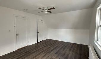 40 Hickory Ave House, Bergenfield, NJ 07621