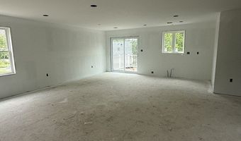 661 Main St, Acushnet, MA 02743