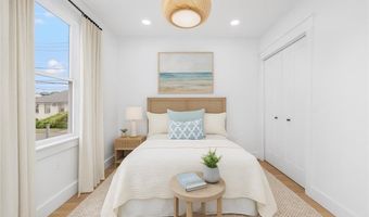 7 Sheffield Ave A, Newport, RI 02840