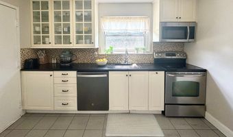 502 Oak Ave 17, Cheshire, CT 06410