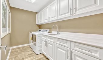 21491 WILLOW BREEZE Sq, Ashburn, VA 20147