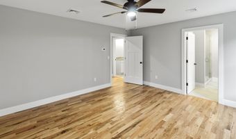 8 Stone Creek Dr, Brentwood, NH 03833