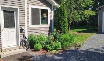 11 Bracket Cir, Charlestown, NH 03603