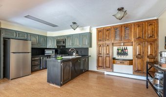 9 Delno Dr, Danbury, CT 06811