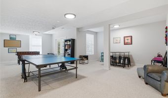 780 S Sussex Ct, Aurora, OH 44202