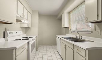 1701 Lobdell Ave #4, Baton Rouge, LA 70806