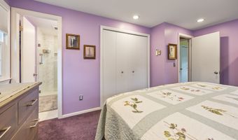 745 Rustic Ln, Cheshire, CT 06410