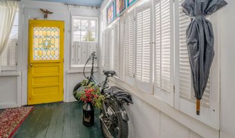 18 Waldo Ave, Belfast, ME 04915