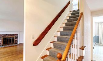 86 Rogers Ave, Barrington, RI 02806