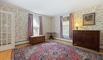 89 Parkview Ave, Bangor, ME 04401