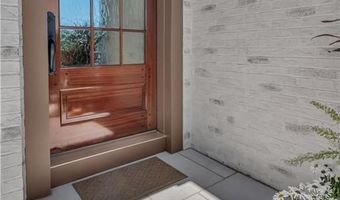 35 TIMBERLAND Dr, Lincoln, RI 02865