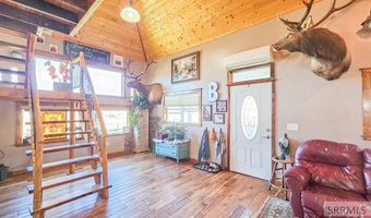 210 E Salmon Ave, Arco, ID 83213