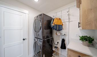 576 Hollow Dr, Ammon, ID 83401