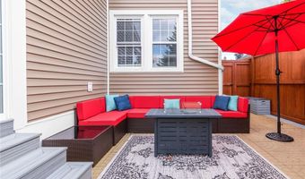 190 Auburn St, Cranston, RI 02910