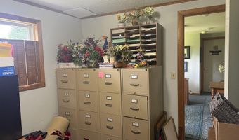 363 Mount Hope Ave, Bangor, ME 04401