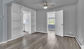 6 Briarwood Rd, Albany, NY 12211