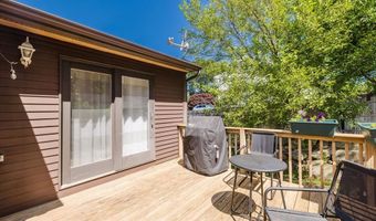 1 Lee Ann Dr, Johnston, RI 02919