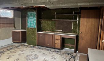 2543 Burlingham Dr, Ashtabula, OH 44004