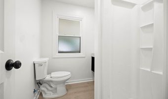 191 E Martin St, Amherst, OH 44001