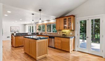 22276 VAUGHN Rd, Veneta, OR 97487