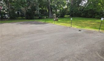 49 Merton Rd 2, Newport, RI 02840