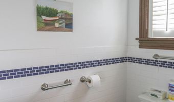 11 Durham St, Belfast, ME 04915