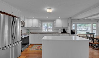 3 Santom St, Auburn, MA 01501