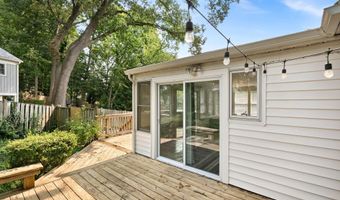 7408 MASONVILLE Dr, Annandale, VA 22003