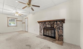 211 S Main St, Argenta, IL 62501