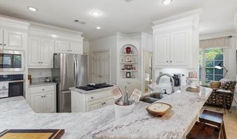 118 Parkside Dr, Brandon, MS 39042