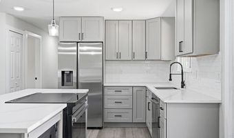 1035 6th St, Berthoud, CO 80513