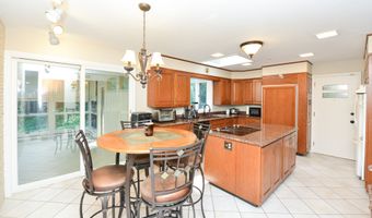 123 El Toro Dr, Bristol, CT 06010