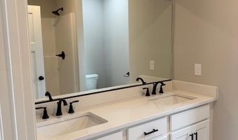 615 Oakleigh Ave, Appomattox, VA 24522