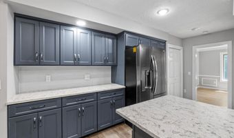 11 Spring Hill Rd, Bedford, NH 03110