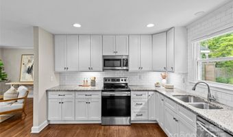 3320 Eastwood Dr, Charlotte, NC 28205
