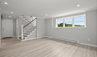12 Cel Bret Dr, Danbury, CT 06810