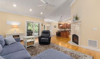 2393 Scituate Ave, Cranston, RI 02831