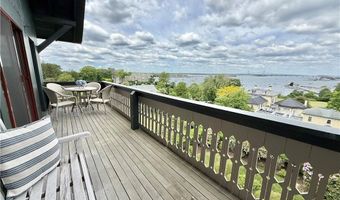 35 Chastellux Ave J, Newport, RI 02840