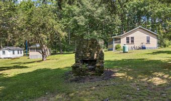 7 Roberts Cove Rd, Alton, NH 03809