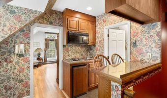 56 Oak Dr, Bedford, NH 03110