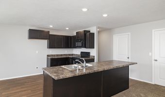 120 Pin Oak Dr, Aurora, MO 65605